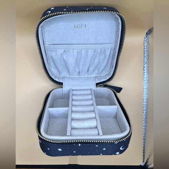 LOFT ๐ Pierced Earrings (3sets) with LOFT Jewelry Box, All NWT - Picture 6 of 15